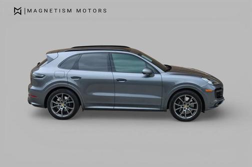 2023 Porsche Cayenne Turbo