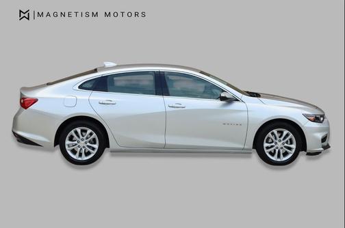 Silver Ice Metallic 2018 Chevrolet Malibu LT