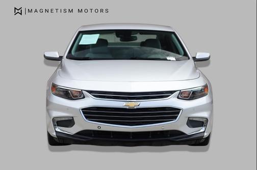 Silver Ice Metallic 2018 Chevrolet Malibu LT