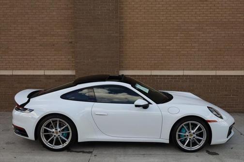 2021 Porsche 911 Carrera