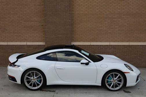 2021 Porsche 911 Carrera