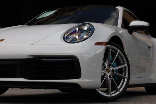 2021 Porsche 911 Carrera