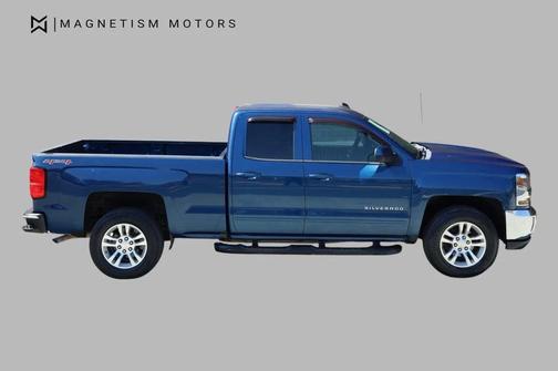 Deep Ocean Blue Metallic 2017 Chevrolet Silverado 1500 1LT