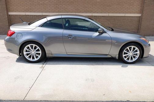 2014 INFINITI Q60 Base