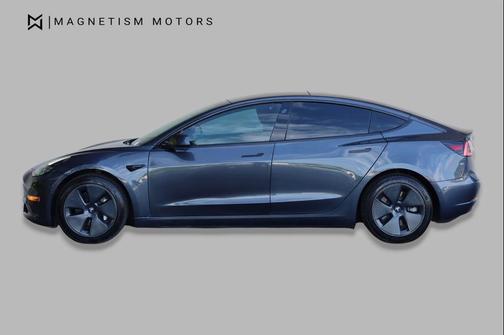 Midnight Silver Metallic 2022 Tesla Model 3 Long Range