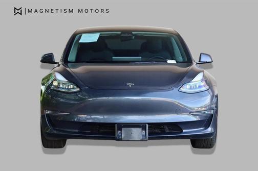 Midnight Silver Metallic 2022 Tesla Model 3 Long Range