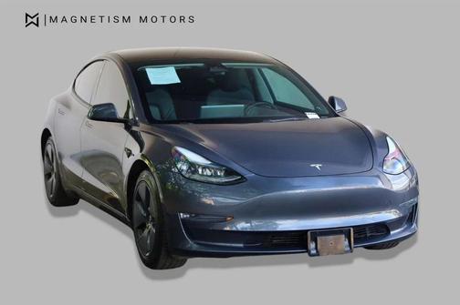 Midnight Silver Metallic 2022 Tesla Model 3 Long Range