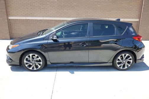 2016 Scion iM 5dr Hatchback CVT