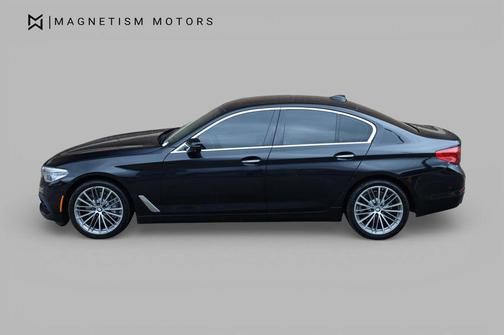 Black Sapphire Metallic 2017 BMW 530 530i