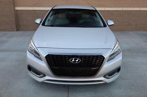 2017 Hyundai SONATA Hybrid Limited