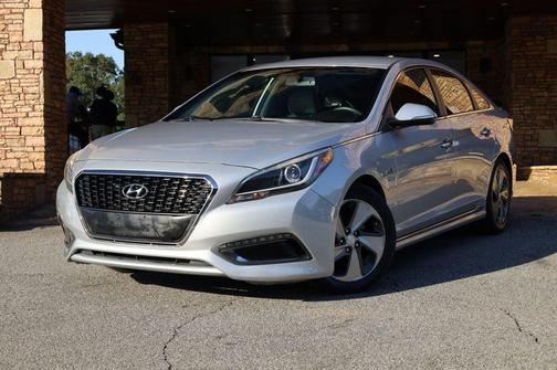 2017 Hyundai SONATA Hybrid Limited