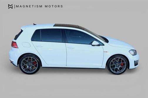 2015 Volkswagen Golf GTI 2.0T SE w/Performance Package 4-Door