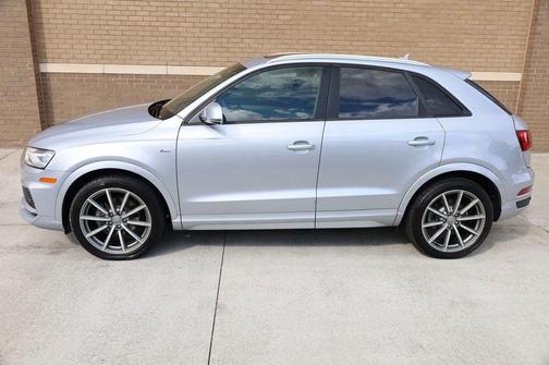 2018 Audi Q3 2.0 TFSI Premium quattro AWD