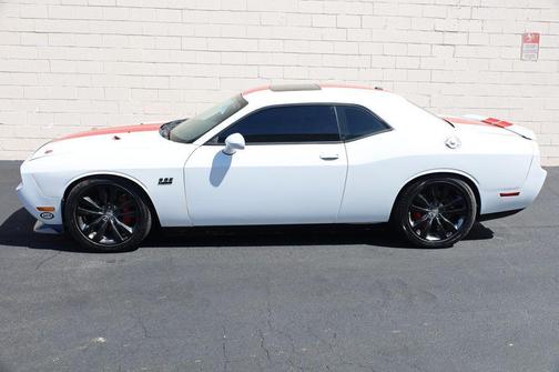 2014 Dodge Challenger SRT8