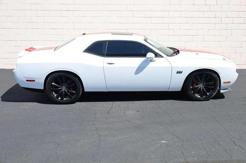 2014 Dodge Challenger SRT8