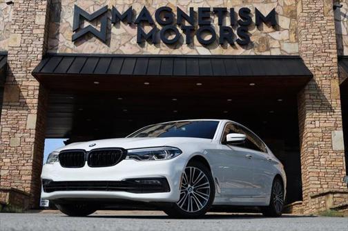 2017 BMW 540 540i