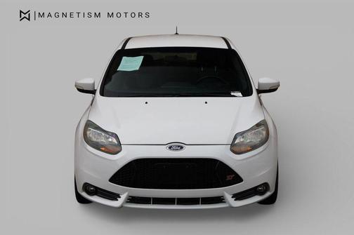 Oxford White 2014 Ford Focus ST