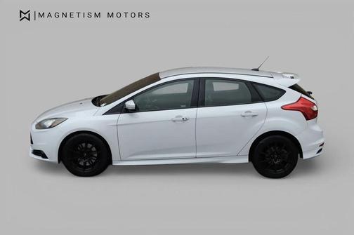 Oxford White 2014 Ford Focus ST