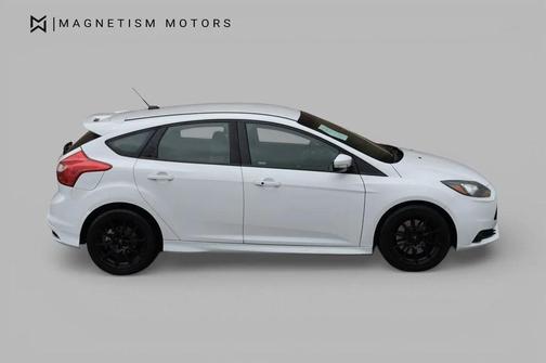 Oxford White 2014 Ford Focus ST