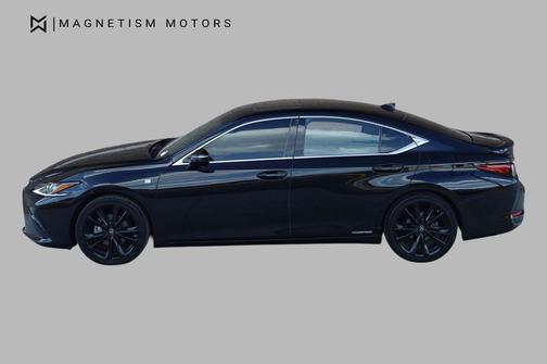 Obsidian 2022 Lexus ES 300h F SPORT
