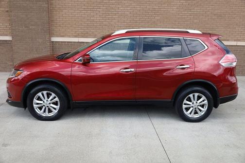 2016 Nissan Rogue SV