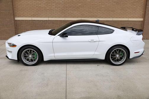 2021 Ford Mustang EcoBoost