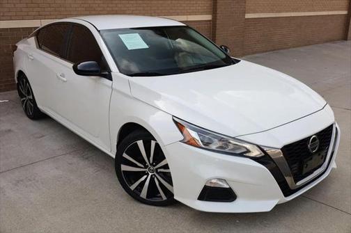 2022 Nissan Altima SR FWD