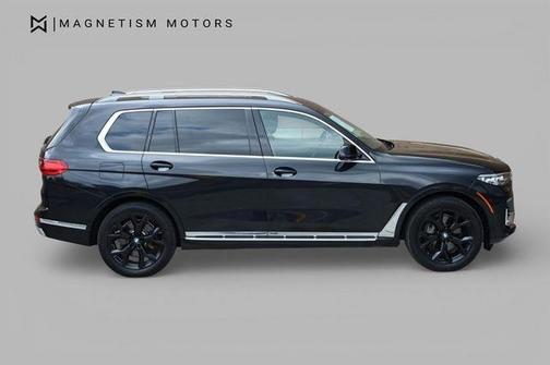 Black Sapphire Metallic 2020 BMW X7 xDrive40i