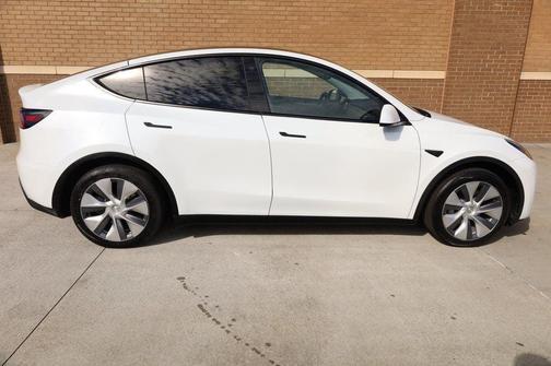 2023 Tesla Model Y Long Range AWD