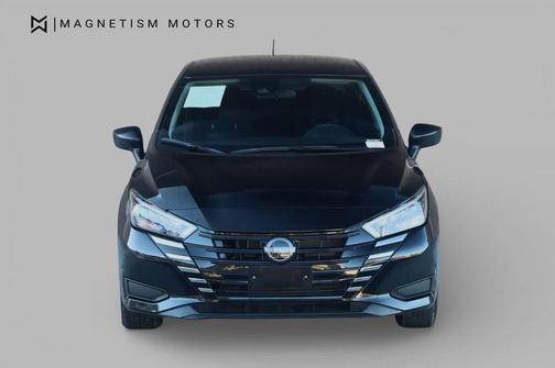 Super Black 2025 Nissan Versa 1.6 S