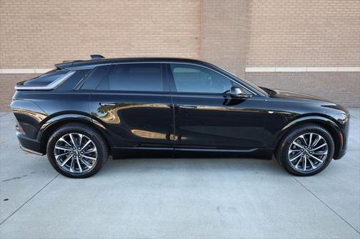 2024 Cadillac LYRIQ Sport w/1SJ