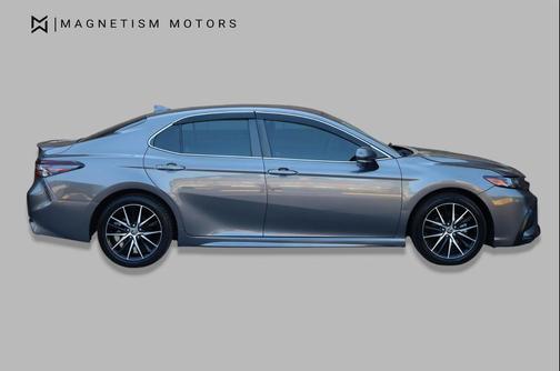 Predawn Gray Mica 2022 Toyota Camry SE