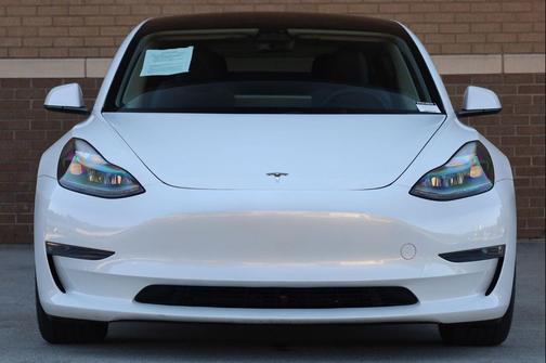 Pearl White Multi-Coat 2023 Tesla Model 3 Standard Range Plus