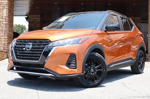 2023 Nissan Kicks SR