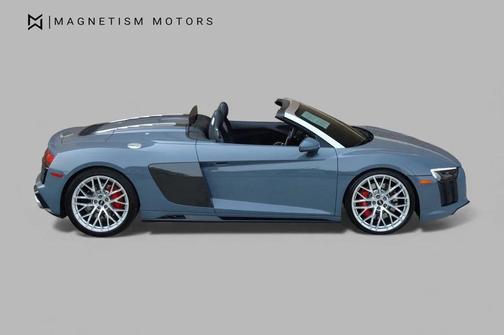 Kemora Gray Metallic 2020 Audi R8 V10 quattro S tronic