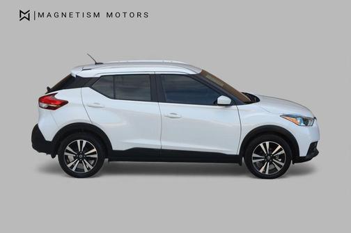 Aspen White Tricoat 2019 Nissan Kicks SV