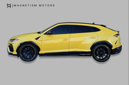 Arancio Borealis Pearl 2021 Lamborghini Urus Pearl Capsule