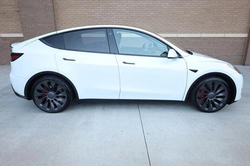 2022 Tesla Model Y Performance Dual Motor All-Wheel Drive
