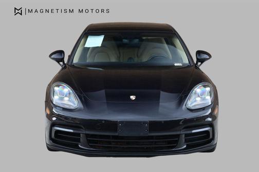 Jet Black Metallic 2018 Porsche Panamera 4