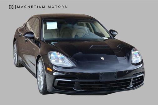 Jet Black Metallic 2018 Porsche Panamera 4