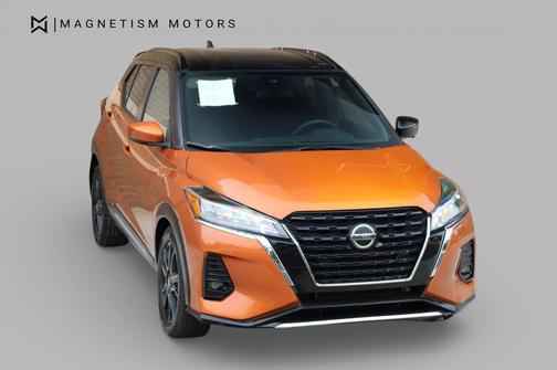 2023 Nissan Kicks SR