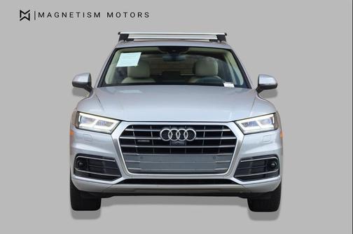 Florett Silver Metallic 2018 Audi Q5 2.0T Prestige