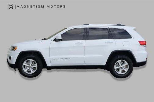 Bright White Clearcoat 2016 Jeep Grand Cherokee Laredo