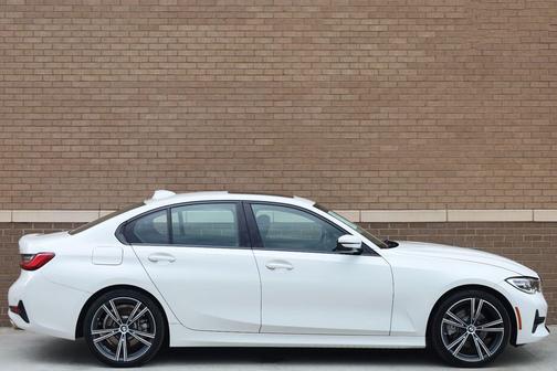 Alpine White 2019 BMW 330 330i