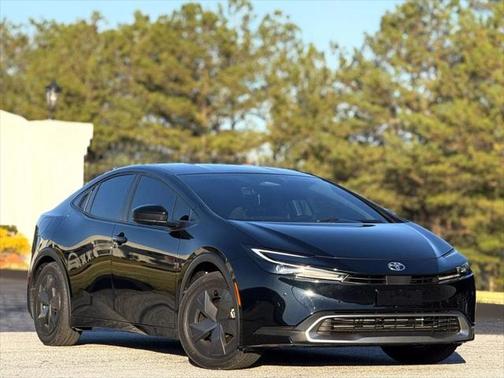 2025 Toyota Prius Plug-In Hybrid SE