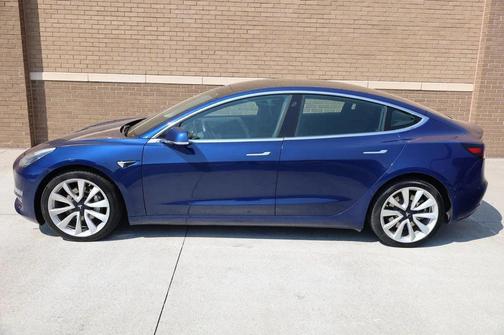 2019 Tesla Model 3 Long Range