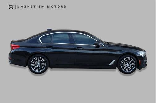 Black Sapphire Metallic 2019 BMW 540 540i