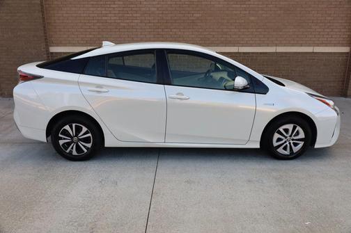 2016 Toyota Prius Two Eco
