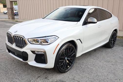 2021 BMW X6 M50i