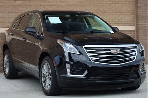 Stellar Black Metallic 2019 Cadillac XT5 Luxury